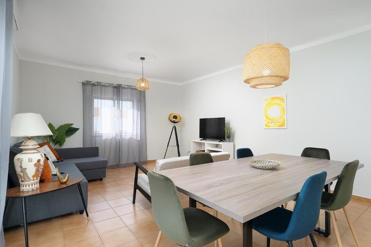 Tranquil View Apartment By Lovelystay Quarteira Exterior photo