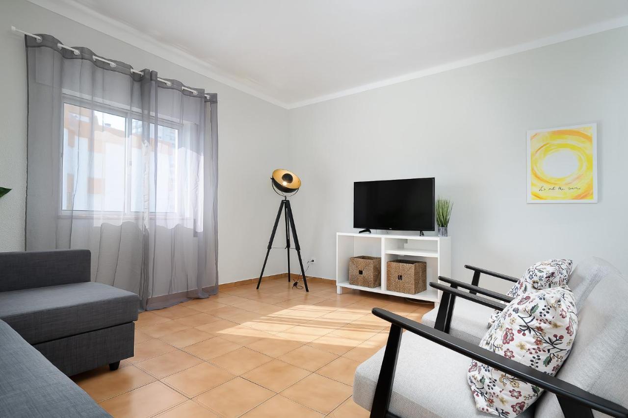 Tranquil View Apartment By Lovelystay Quarteira Exterior photo