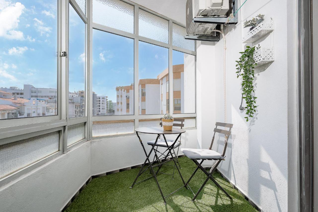 Tranquil View Apartment By Lovelystay Quarteira Exterior photo